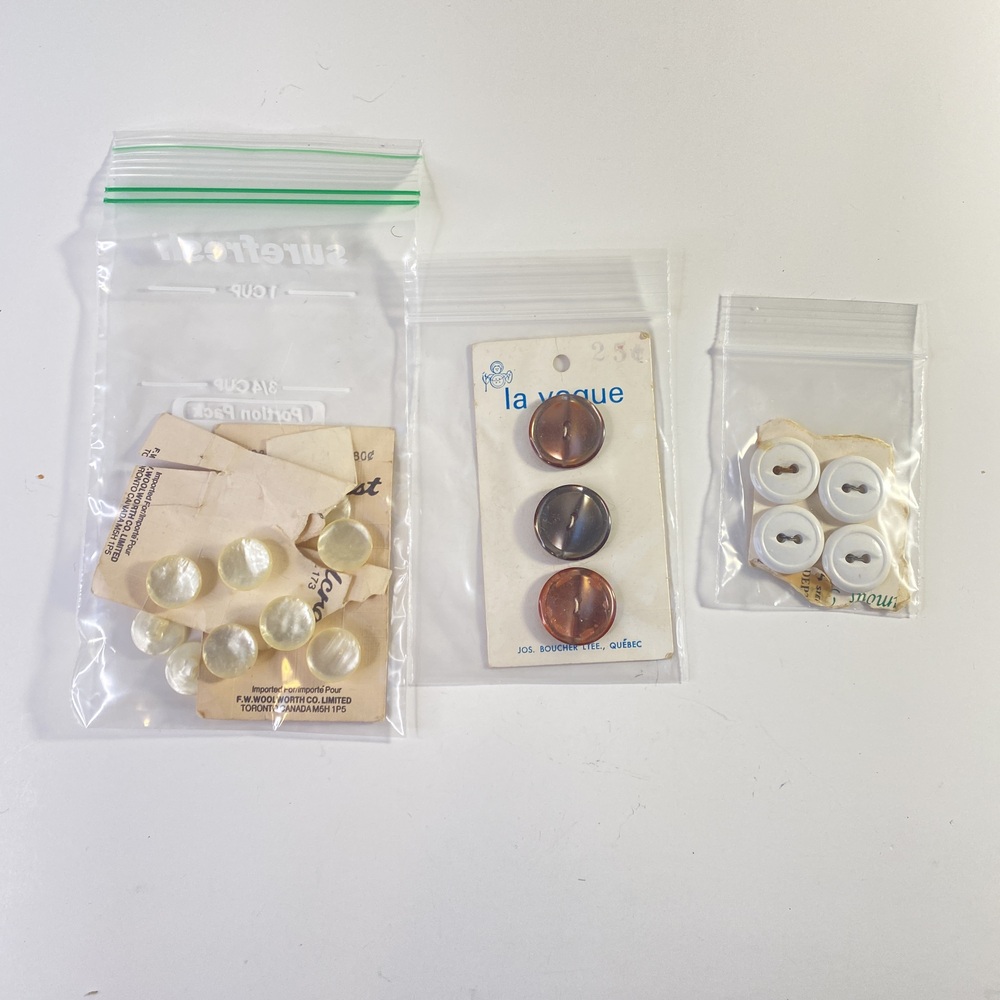 la vogue Vintage Button Set - Assorted Colours and Styles Vintage